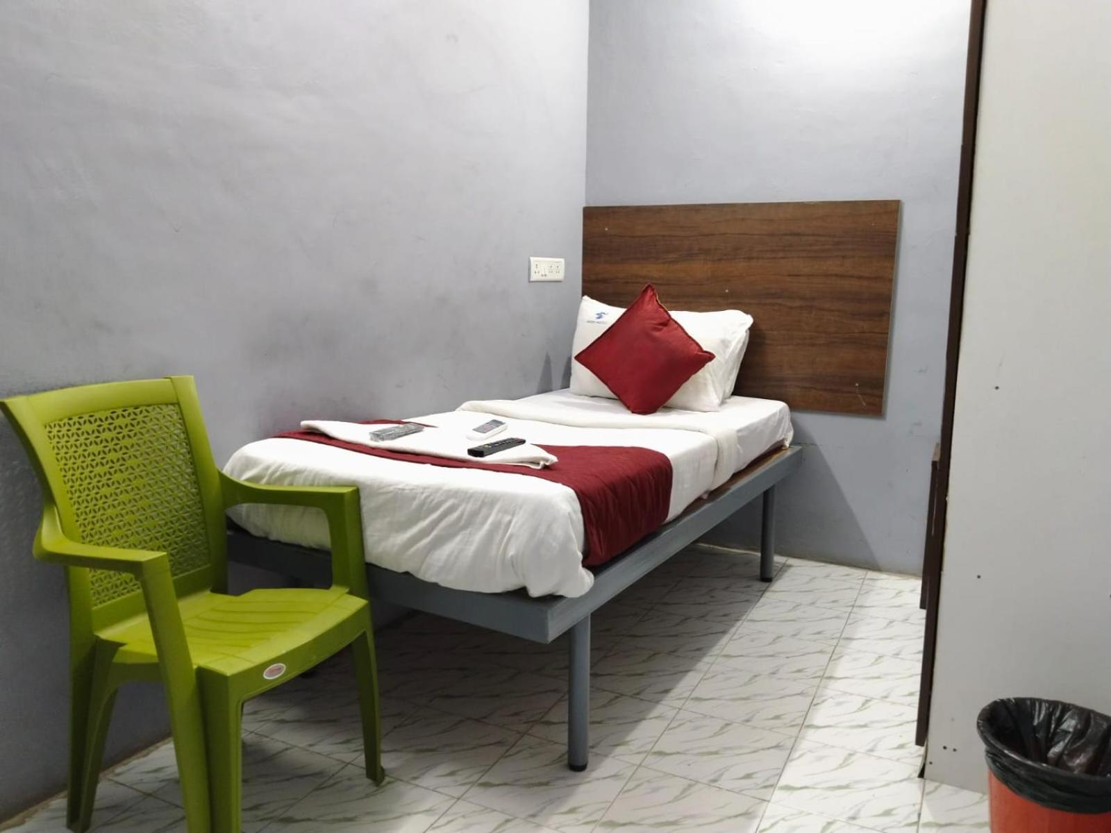 Skyry Hotel Iyyapanthangal Ченнаї Екстер'єр фото